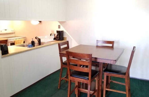 Page House | 2 story 2 bedroom condo