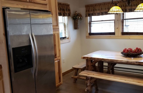 Lake George Cabin | 2 STORY ADIRONDACK LOG CABIN-SKI ! SKI! SKI!