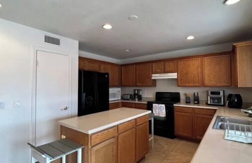 Westwind House | 2-Story Home, 10 minutes away from Spring Training!