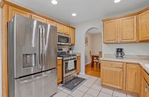 Ponderosa Trails House | 2-story home with enclosed yard, air hockey, fast WiFi & washer/dryer