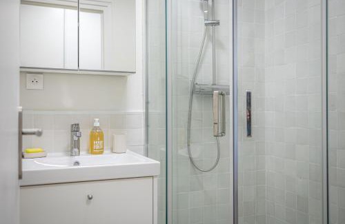 Le Bouscat Apartment | 2 Studios 30 et 20 m2 proche parc et Tram D Le Bouscat tres lumineux