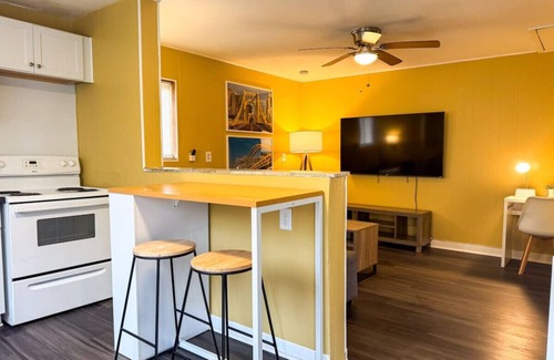 Mount Oliver Apartment | 2 Stylish Apartments w/8 Beds & Parking + WIFI!