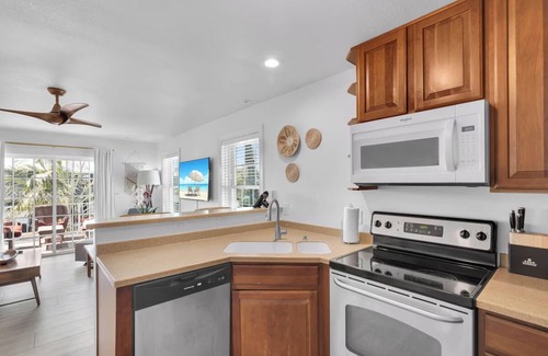 Long Key Hotel | 2-Three Bedroom Townhouse w/Kitchen, Grill, Resort amenities & Ocean access