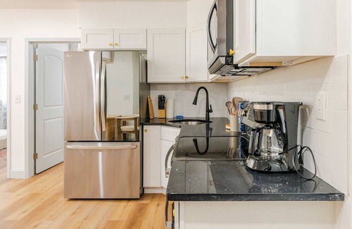 West Poplar Apartment | 2. Trendy Fishtown 2bed 2bath Convenient Location
