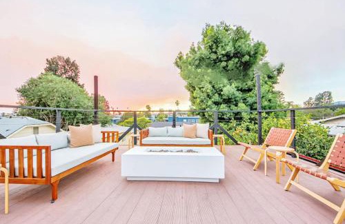 Los Feliz House | 2 Units Oasia Villa w terrace 12 pax