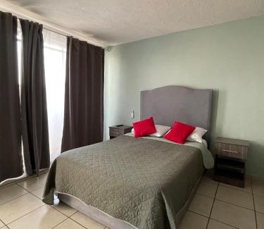 Leon House | 2 VENATOR House Boutique