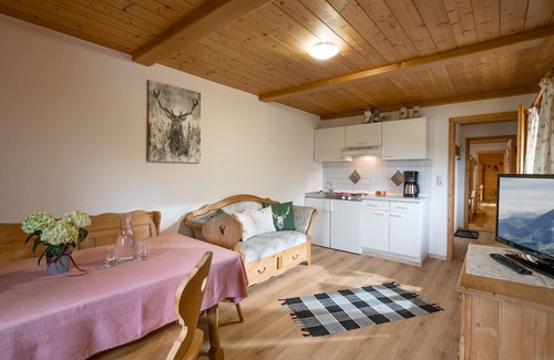Oberaudorf Apartment | 2-Zimmer Ferienwohnung mit Blick auf die Berge