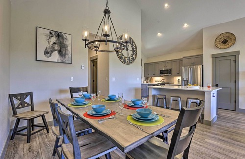 Grand Elk Ranch House | 20 Mi to Winter Park: Mtn-View Townhome w/Balcony