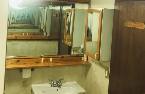 Greenville Apartment | 20 Min.. to NYC & 15 Mins.. to Newark Airport Lovely 1BHK
