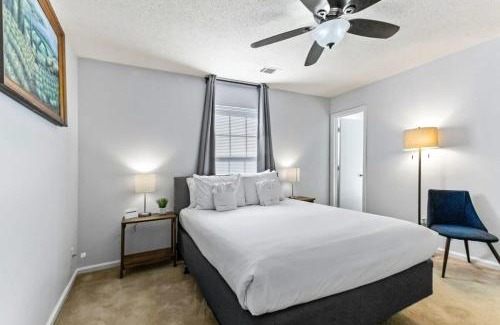 Savannah House | 20 Mins from the Airport- Sunny Soling Hideaway