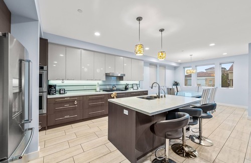 Hollywood Beach House | 20%Off 30+ Stay! Steps To Sand Ocean Views W/Patio