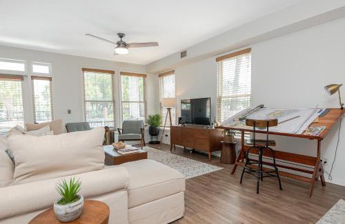 Historic Ybor Apartment | 20% OFF I Ybor City Gem I Steps to 7th Ave