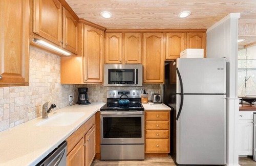 Morehead City Apartment | 20% Off~ Oceanfront Condo~ Pools