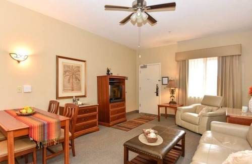 National Gardens Apartment | 20% off Ormond Retreat, Harley Davidson fans, Pool