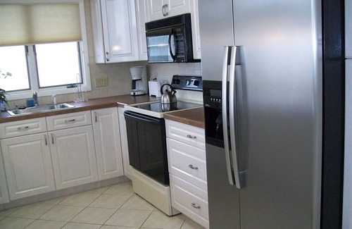 Avalon House | 20% September discounts in effect. Warm water and less crowds. Book today.