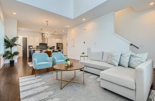 Berry Hill House | 20-The Larmon - The Music City Collection