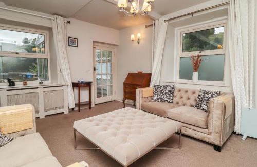 Dobcross House | 20 Wool Road