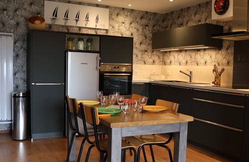 Saint-Gildas-de-Rhuys Apartment | 200 m from the beach, lovely flat for 4 people