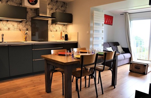 Saint-Gildas-de-Rhuys Apartment | 200 m from the beach, lovely flat for 4 people