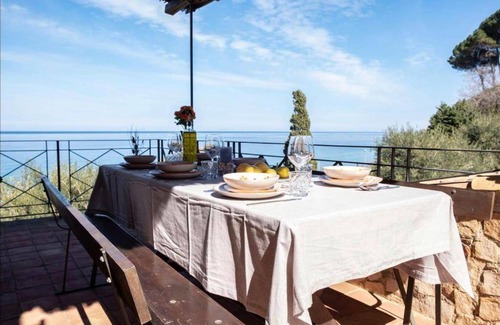 Sant'Ambrogio Villa | 200 m² Villa ∙ 3 bedrooms ∙ 8 guests
