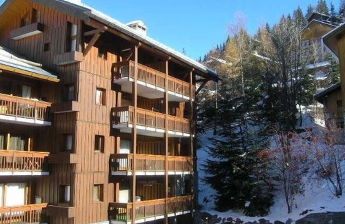Meribel Centre Apartment | 200m from ski slopes, 6th floor, tv, ski locker, 50m², Méribel