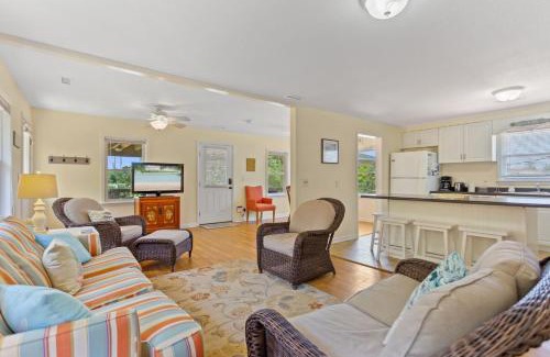 Duck House | 2010 - Just Ducky