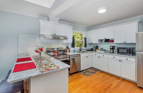 Durham House | ★2024 MODERN NEWLY RANOVATED⭑4BR⭑NEAR RTP & RDU