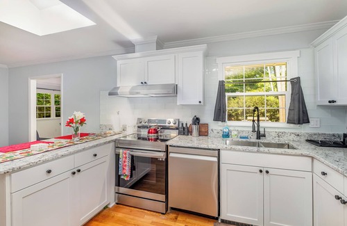 Durham House | ★2024 MODERN NEWLY RANOVATED⭑4BR⭑NEAR RTP & RDU