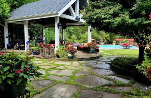 Pinehurst House | 2024 Pinehurst US Open beauty. 6000 sf rental home on 8 stunning acres!