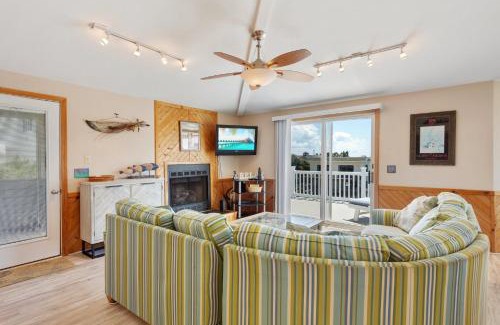 Duck House | 2035 - Irish C
