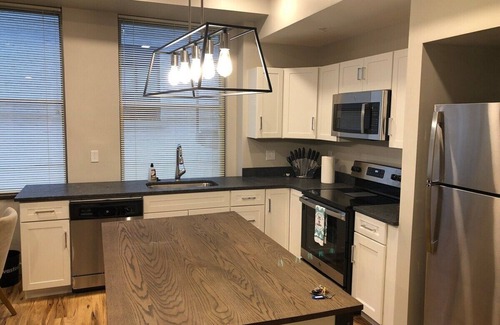 Charleston Apartment | 205 New Downtown apartment living - Queen - Wi-Fi