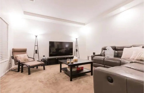 Commerce City House | 21 BEDS-Spacious luxury home-Over 5200sf 4 levels