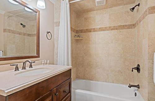 Historic District - North Apartment | 21 E York