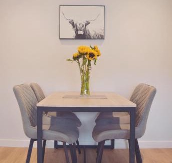 Stornoway House | 21 Ivorhill