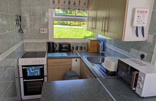 Bude Cottage | 21 THE GLADE, pet friendly, character holiday cottage in Kilkhampton