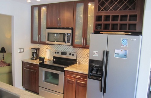 Lewes House | 210 Lakeside - Lovely townhome in The Plantations East community!
