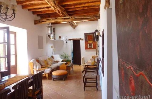 Sant Carles de Peralta Villa | 210 Large finca in a quiet location - new