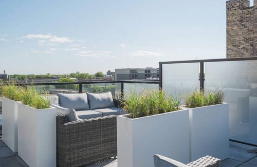 Exchange District Condo | (211) Market Ave Exchange District +Entire 2BR 1BATH+ Fast Wifi (139)