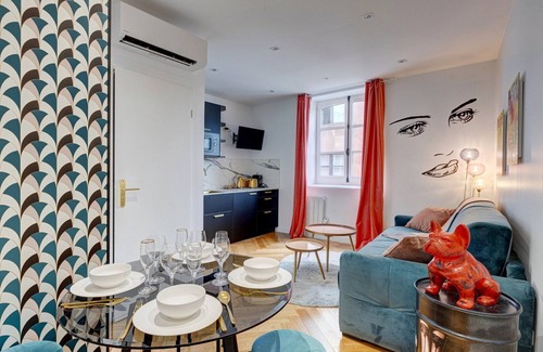 Les Iles Apartment | 212 Suite Louboutin - Superb Apartment in Paris