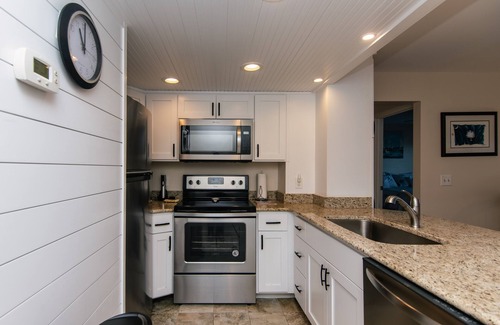 Edisto Island Condo | 214 Bay Creek Villa-Beautiful 2nd Floor Villa;Private Balcony;Water Views;Communal Pool