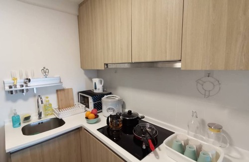 George Town Apartment | 218 Tropicana 3Bedrooms 2carparks 6-10pax