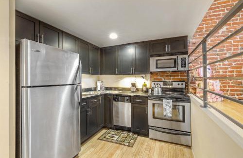 Ballpark House | 2193 Arapahoe St Unit 17