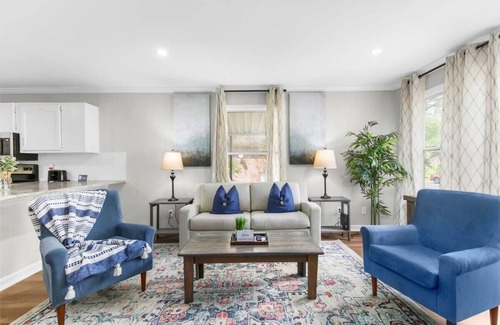 Birmingham House | 21st Street Evergreen Charm