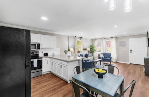 Birmingham House | 21st Street Evergreen Charm