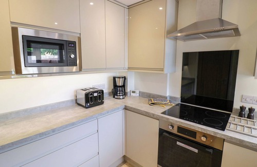 Kidlington Cottage | 22 OLD CHAPEL CLOSE, family friendly, with a garden in Kidlington