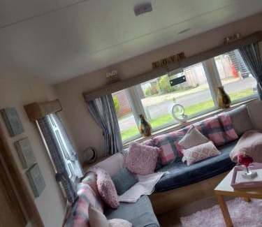Dogdyke Resort | 22 The green Luxury hot tub 3 bedroom caravan tattershall lakes lincoln