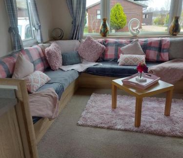 Dogdyke Resort | 22 The green Luxury hot tub 3 bedroom caravan tattershall lakes lincoln