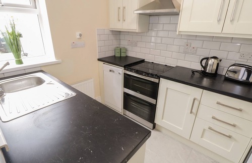 Ballinrobe House | 22 TOWN PLACE, pet friendly, with a garden in Ballinrobe, County Mayo