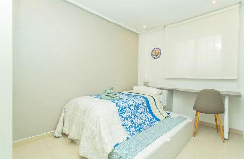 Torrevieja Apartment | 220 Amazing Apartment Alicante-Holiday