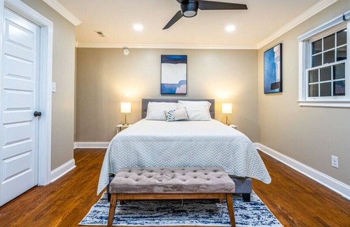 Huntsville House | 2205 Rothmore Dr SW · Aurora - 5 Bedroom / Fiber Wi-Fi / Beautiful Home
